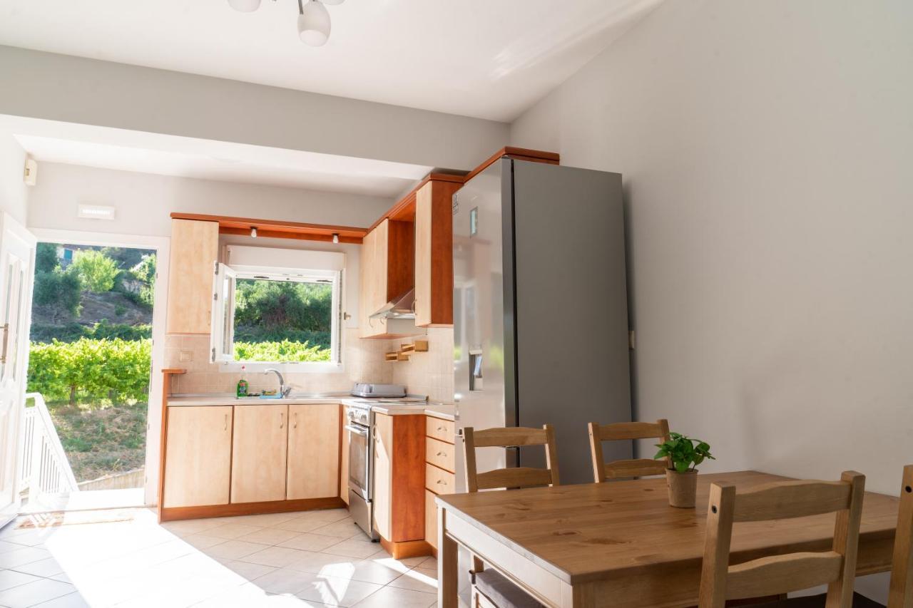 Lagadi Apartment 5 ラッシ エクステリア 写真